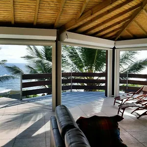 Wild Paradise: Vue Mer Piscine à Débordement Villa Le Moule